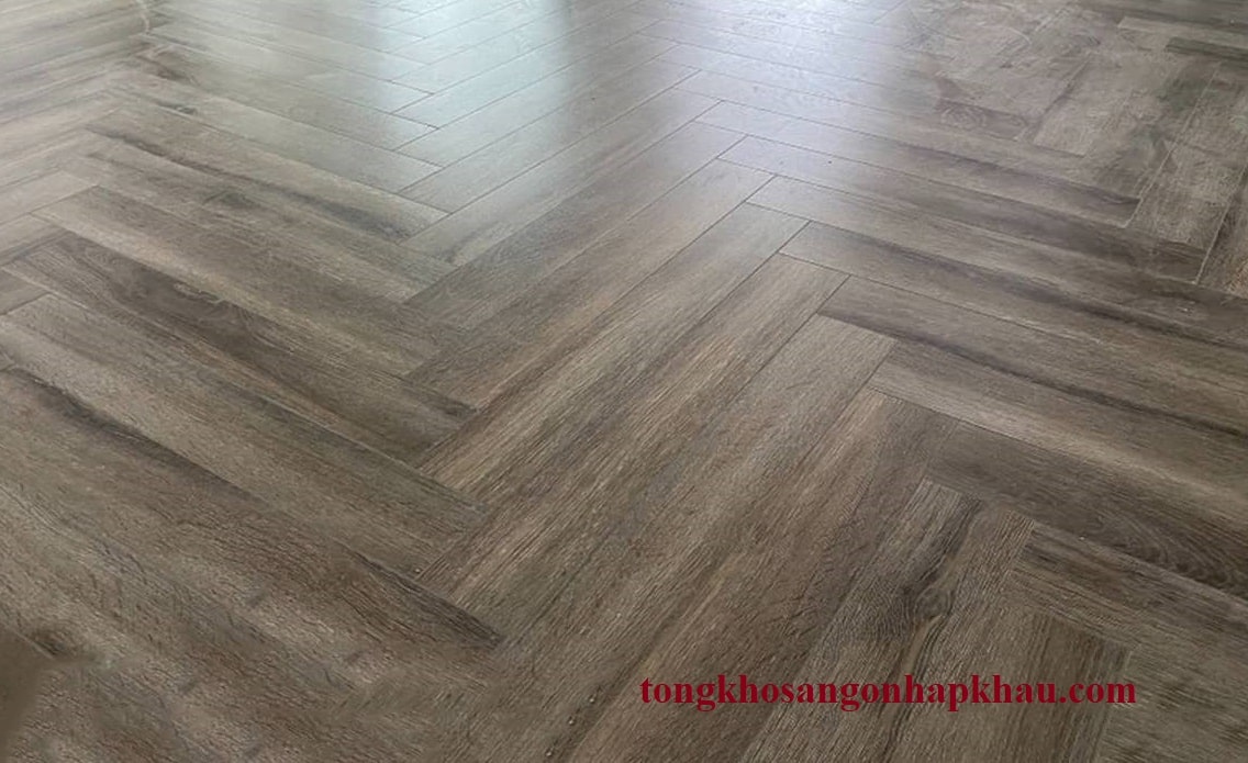 Hình ảnh lát Sàn gỗ công nghiệp Fortune xương cá – FX93