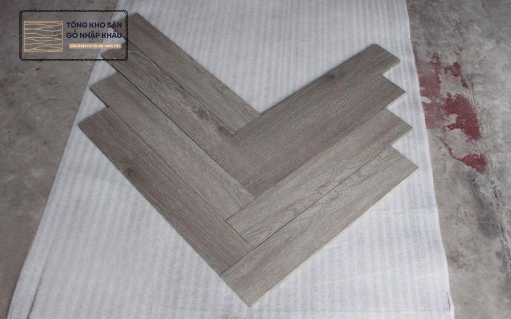 Hình Ảnh Sàn Gỗ Xương Cá Ferary 12mm – FA93