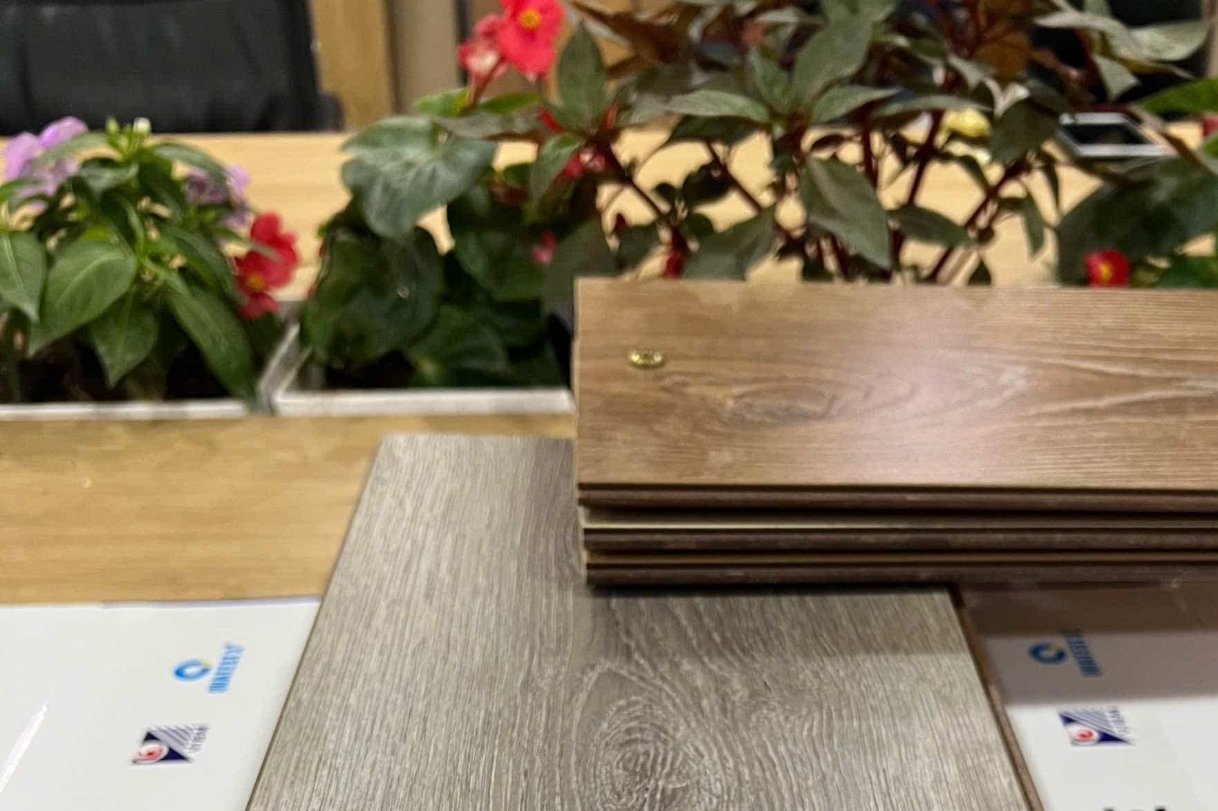 Sàn Gỗ Công Nghiệp Mobel M9928